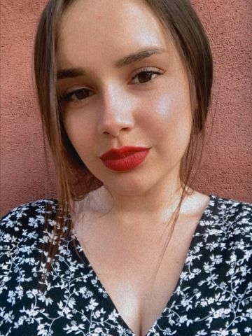 Полина
